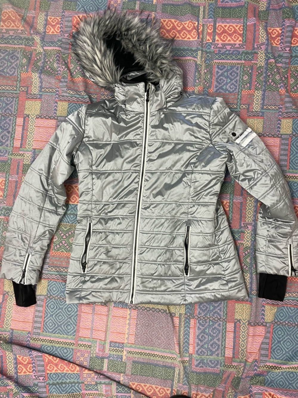 Avalanche puffer gray Jacket Label with Red and Gray Logo